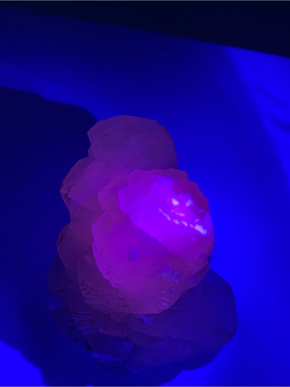 Layered Mangano Calcite - Picture 13 of 16